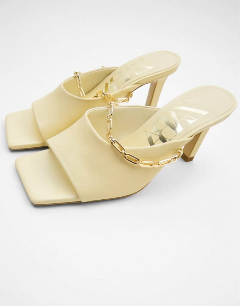 Heel leather sandals