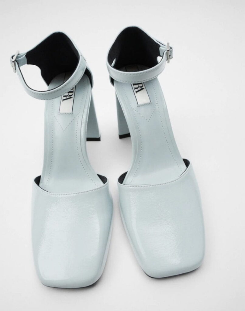 Ankle-cuff sandals