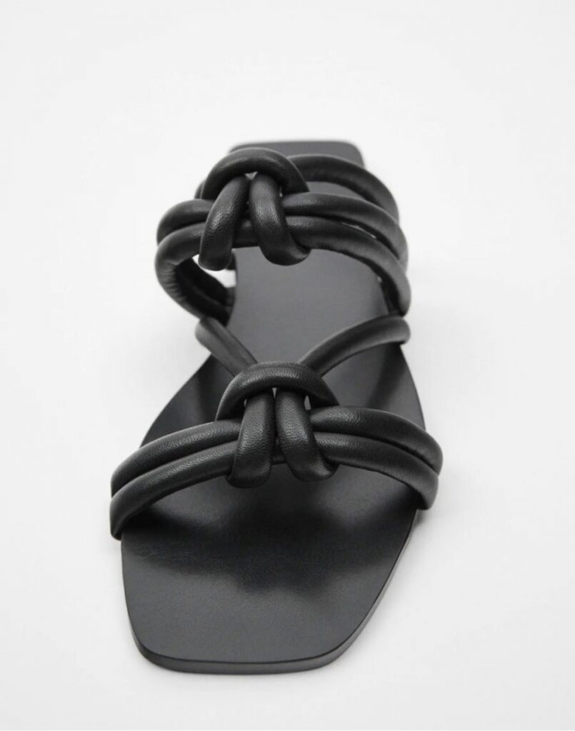Knot flat sandal