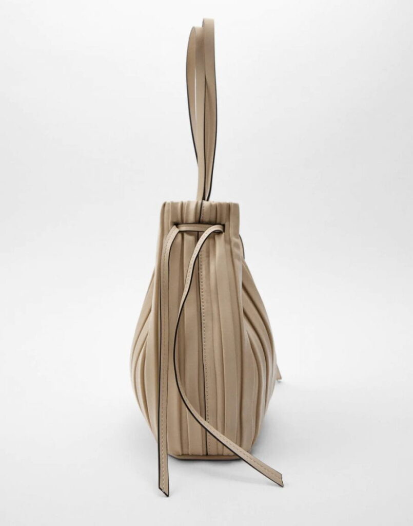 Pleats baguette bag